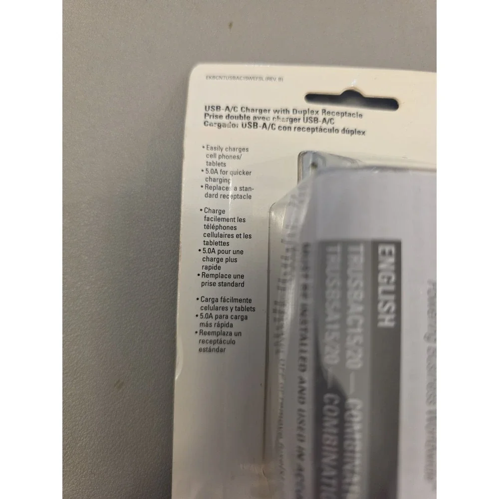 Eaton White USB-A|C Charger With Duplex Receptacle‎ - #TRUSBAC15